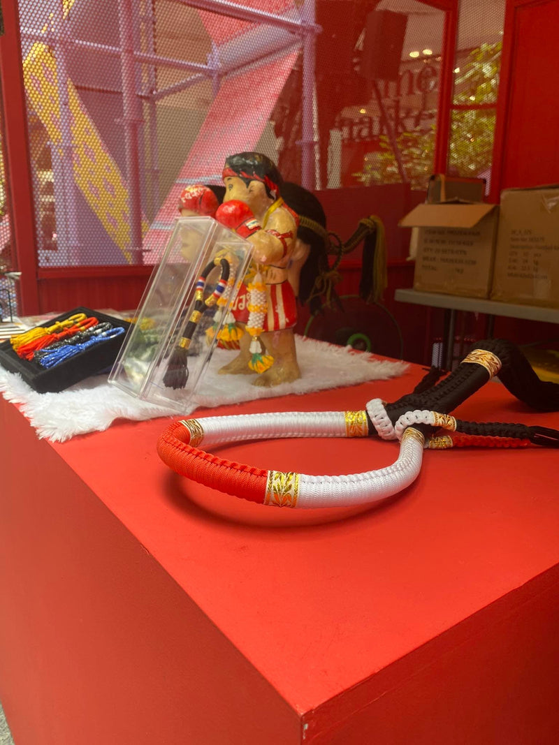MONGKOL Y PRAJEADS ROJO Y NEGRO