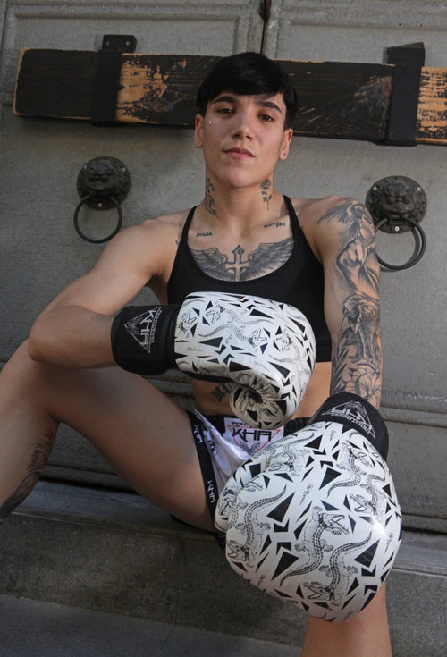 100% LEATHER MUAY THAI GLOVES